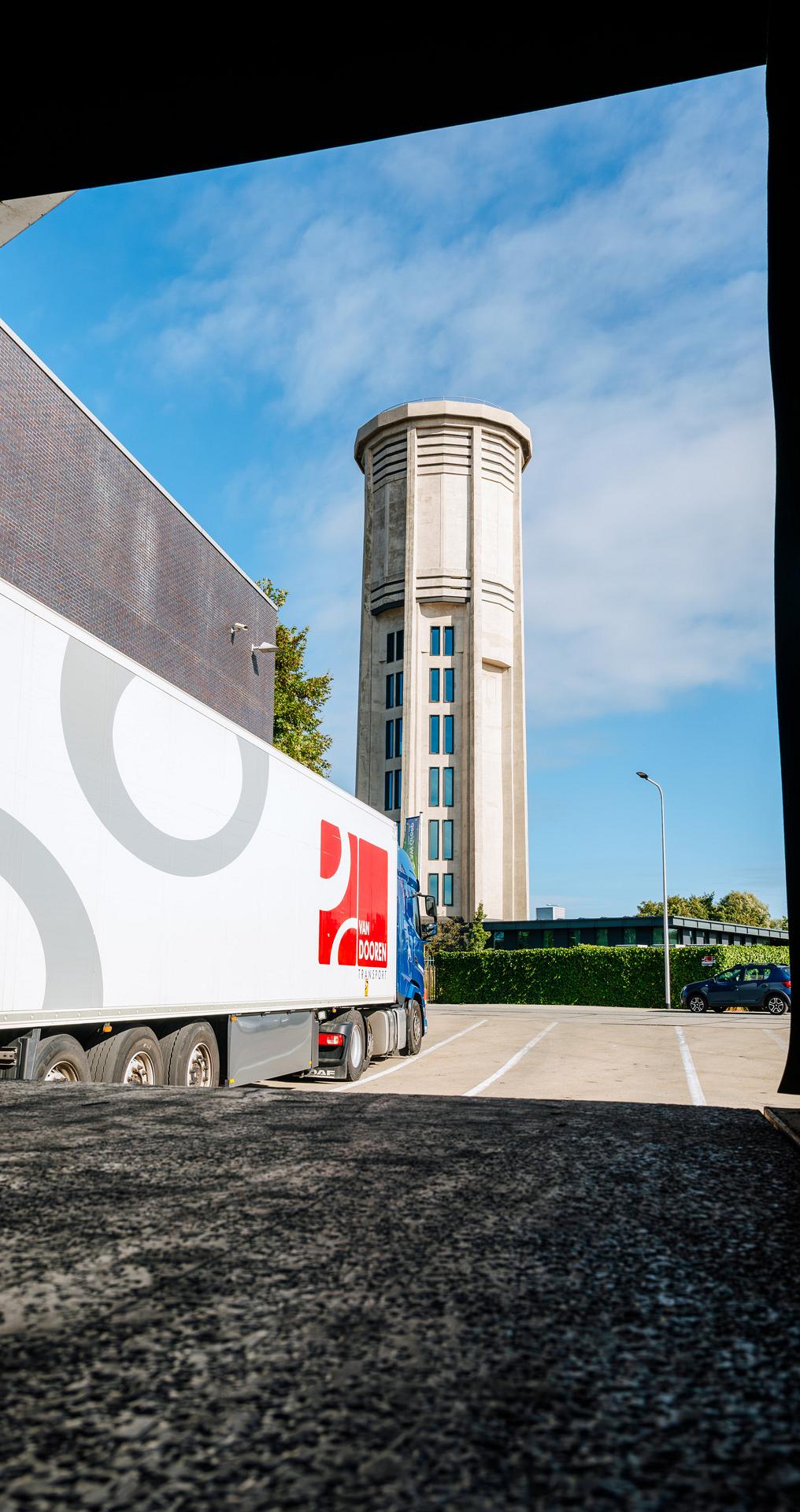 3028 lilian fotografie van dooren transport hillegom fotoshoot 2025 09 19 bewerkt.jpg?1774529625&focus=53.61 61