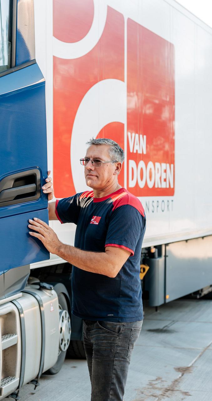 2640 lilian fotografie van dooren logistics lisse fotoshoot 2025 09 19 bewerkt.jpg?1774529773&focus=63.42 45