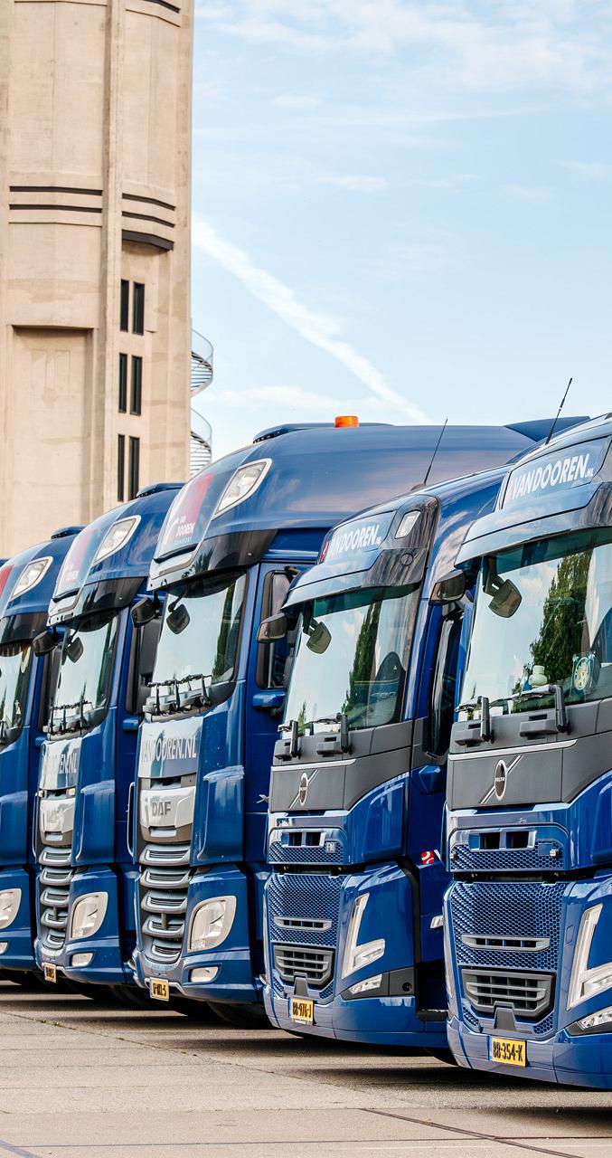 5435 lilian fotografie van dooren transport hillegom fotoshoot 2025 09 19 bewerkt.jpg?1774529771&focus=46.29 84