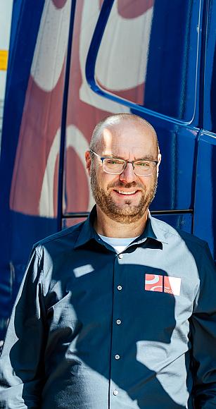 4769 lilian fotografie van dooren transport hillegom fotoshoot 2025 09 19 bewerkt.jpg?1774529736&focus=40.49 98