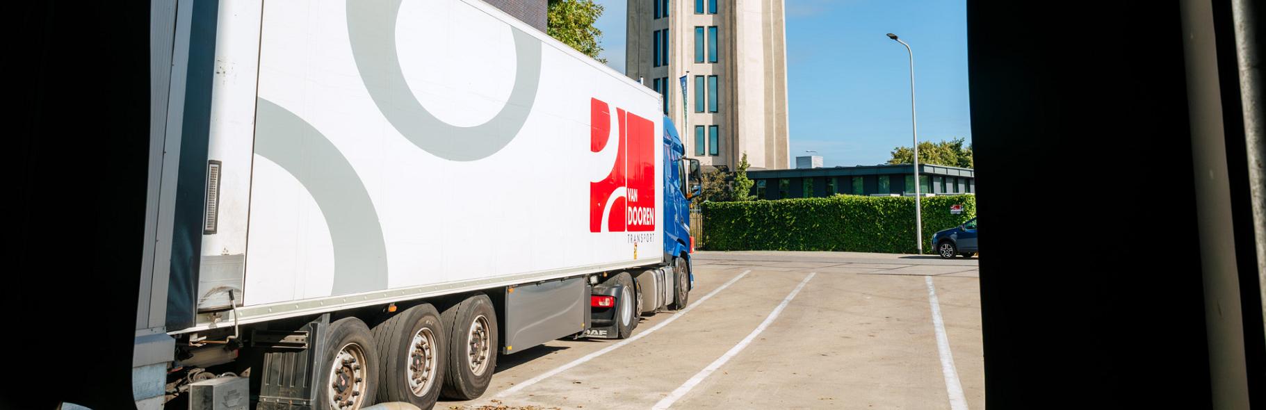 3024 lilian fotografie van dooren transport hillegom fotoshoot 2025 09 19 bewerkt.jpg?1774529659&focus=50.85 69